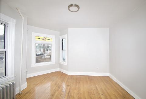 72 Malden St, Springfield, MA 01108 photo 6
