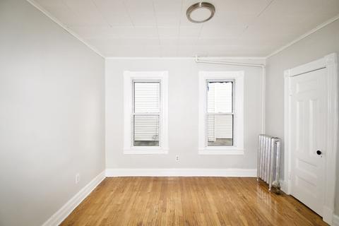 72 Malden St, Springfield, MA 01108 photo 9