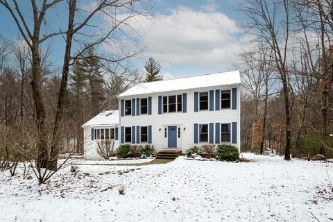 114 Chestnut St, Upton, MA 01568 photo 1