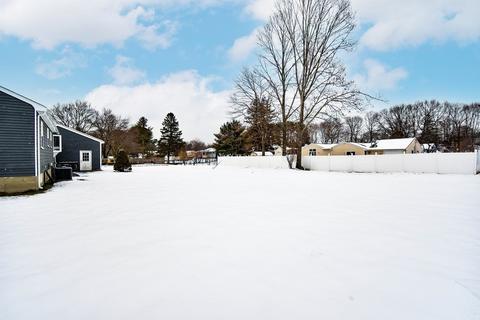 79 Edgell Dr, Framingham, MA 01701 photo 25
