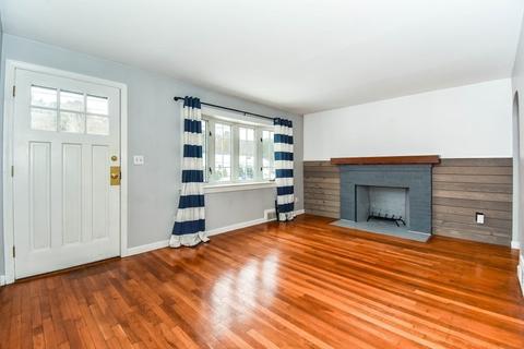 79 Edgell Dr, Framingham, MA 01701 photo 4
