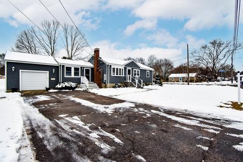 79 Edgell Dr, Framingham, MA 01701 photo 2