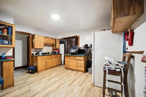 91-93 Fenwick St, Springfield, MA 01109 photo 14
