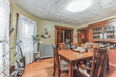 91-93 Fenwick St, Springfield, MA 01109 photo 4