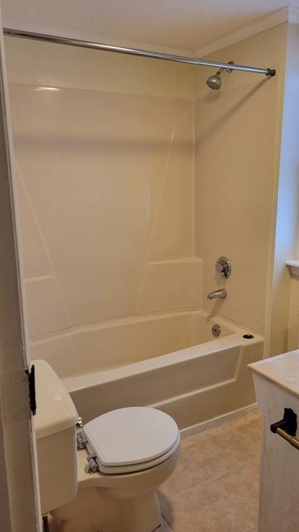 60-62 Edgemont St, Springfield, MA 01109 photo 9