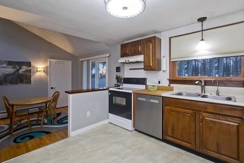 113 Strong St, Easthampton, MA 01027 photo 17