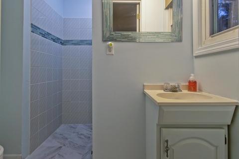 113 Strong St, Easthampton, MA 01027 photo 31