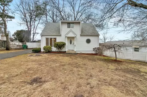 180 Crestwood St, Chicopee, MA 01020