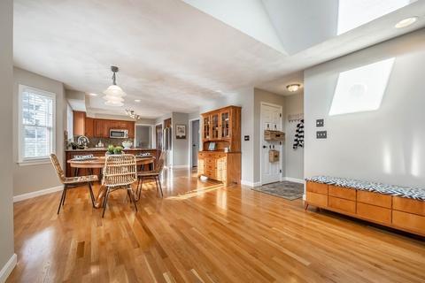 5 Devonshire Pl, Andover, MA 01810 photo 4