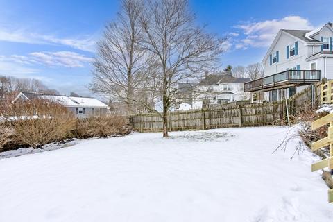 29 Greene St, Beverly, MA 01915 photo 4
