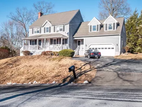 28 High St, Ayer, MA 01432 photo 1