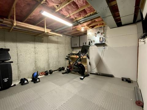 271 Parkerview St, Springfield, MA 01129 photo 18
