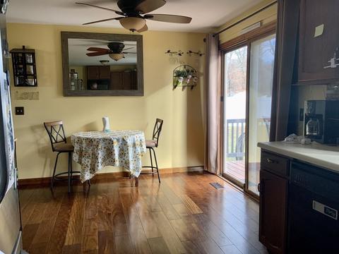 271 Parkerview St, Springfield, MA 01129 photo 3