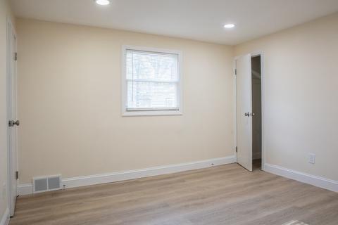 151 Switzer Ave, Springfield, MA 01109 photo 13