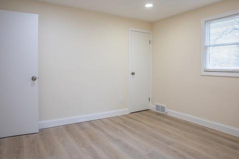 151 Switzer Ave, Springfield, MA 01109 photo 14