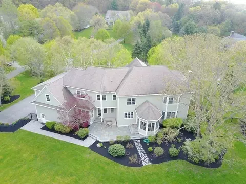 8 Stonegate Ln, Dover, MA 02030 photo 2