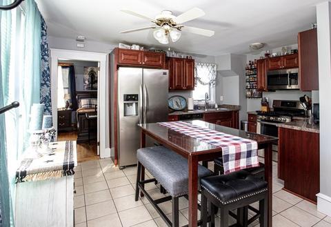 132 Ratcliffe St, Fall River, MA 02723 photo 4