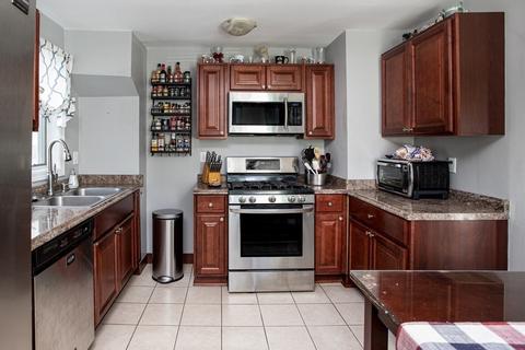 132 Ratcliffe St, Fall River, MA 02723 photo 8