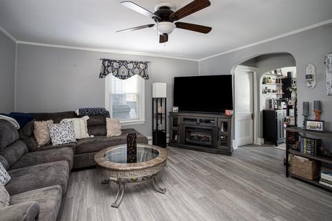 132 Ratcliffe St, Fall River, MA 02723 photo 9