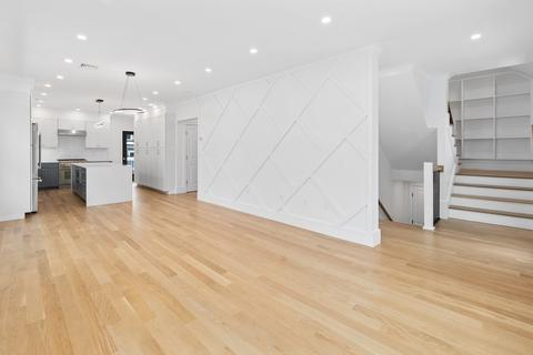 43 Ackers Ave, Brookline, MA 02446 photo 16