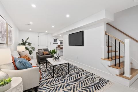 43 Ackers Ave, Brookline, MA 02446 photo 11