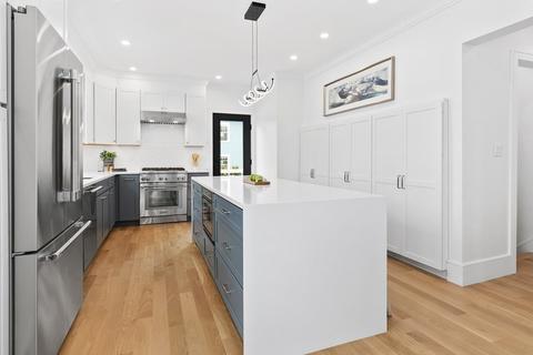 43 Ackers Ave, Brookline, MA 02446 photo 8