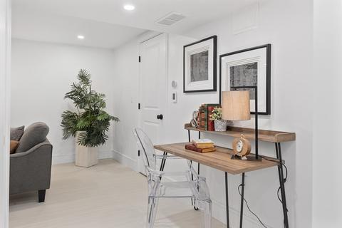 43 Ackers Ave, Brookline, MA 02446 photo 12