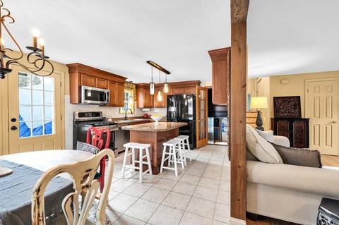 63 Entrybrook Dr, Springfield, MA 01108 photo 6