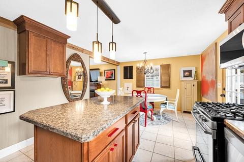 63 Entrybrook Dr, Springfield, MA 01108 photo 12