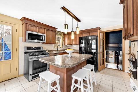 63 Entrybrook Dr, Springfield, MA 01108 photo 13