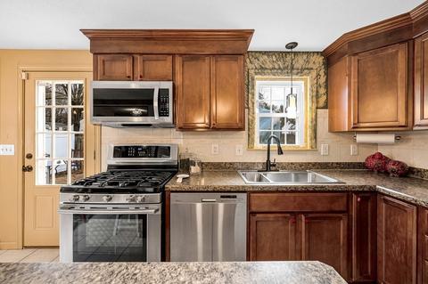 63 Entrybrook Dr, Springfield, MA 01108 photo 14