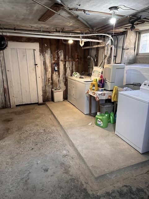 246 Davis St, Fall River, MA 02720 photo 24