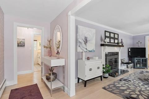 48 Dascomb Rd, Andover, MA 01810 photo 3