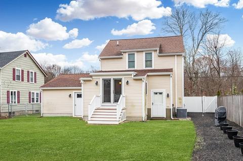 56 Ash St, Danvers, MA 01923 photo 4
