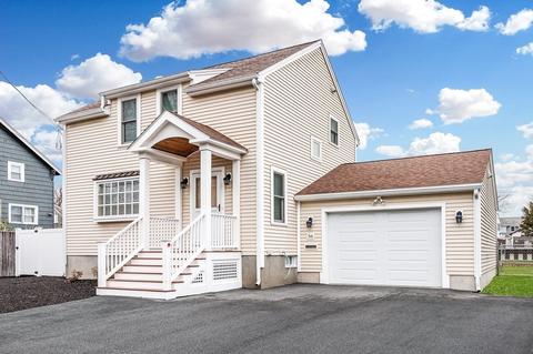 56 Ash St, Danvers, MA 01923 photo 1