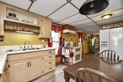 233 Freedom St, Athol, MA 01331 photo 7