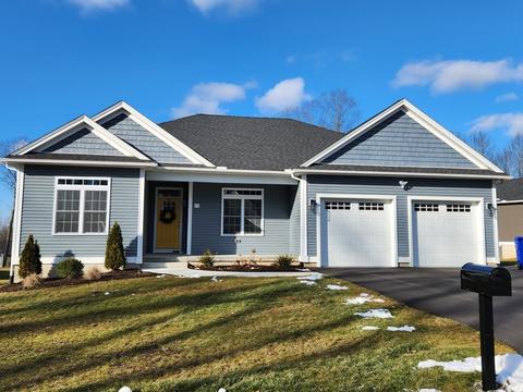 13 Lyon Grn, South Hadley, MA 01075