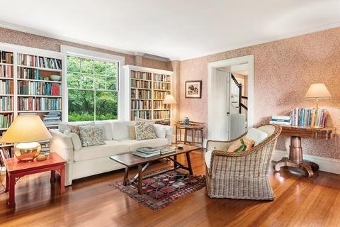 12 Fairmount St, Brookline, MA 02445 photo 5