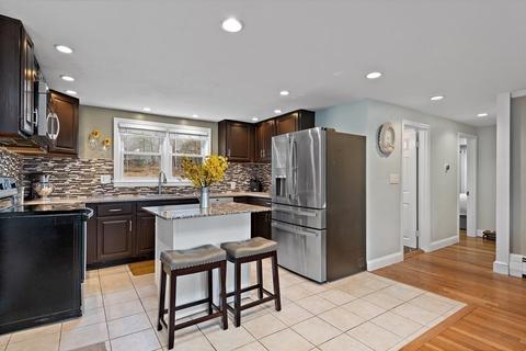 3 Hazen Ave, Danvers, MA 01923 photo 4