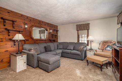 46 Spaulding St, Townsend, MA 01469 photo 5