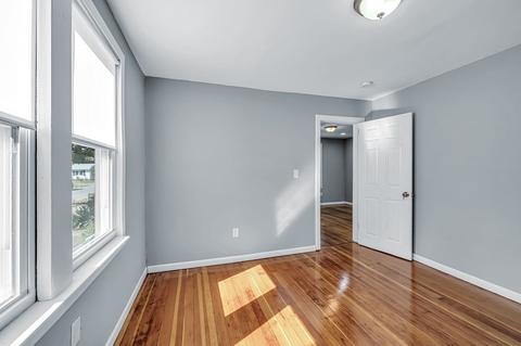 37 Pembroke St, Springfield, MA 01104 photo 19