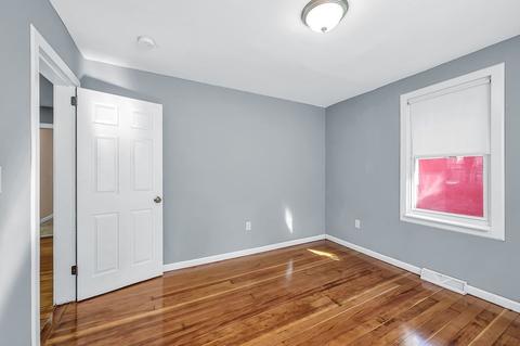 37 Pembroke St, Springfield, MA 01104 photo 18