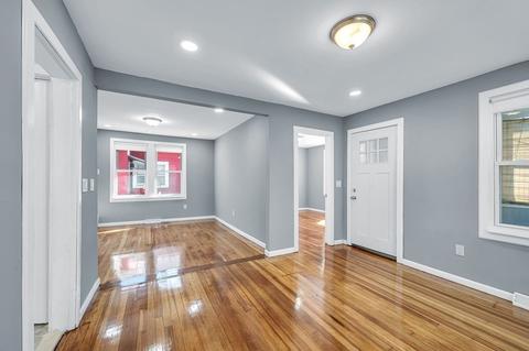 37 Pembroke St, Springfield, MA 01104 photo 5
