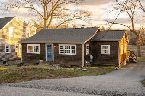 4 Chestnut Pl, Hingham, MA 02043 photo 3