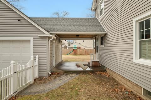 128 Shawmut St, Springfield, MA 01108 photo 5