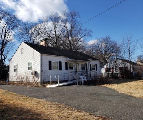 96 Lehigh St, Springfield, MA 01104 photo 1
