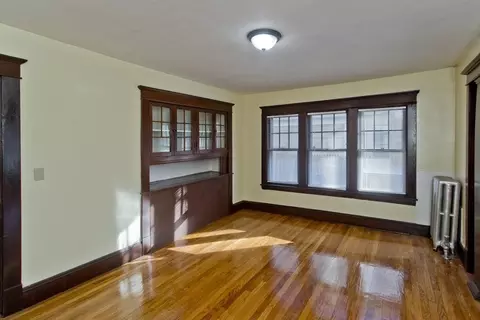 33-35 Rittenhouse Ter, Springfield, MA 01108 photo 6