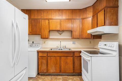 65 Briggs St, Easthampton, MA 01027 photo 6