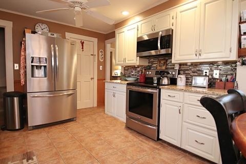 20 Johnson Rd, Saugus, MA 01906 photo 4