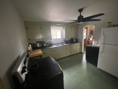 33 Pomeroy St, Easthampton, MA 01027 photo 5